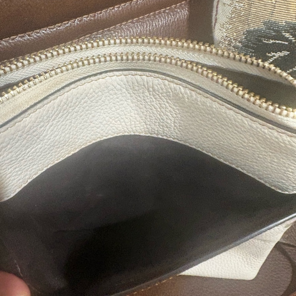 Coach White Pebbled Leather Crossbody with Brown Strap and Mickey Patch - Picture 3 of 7